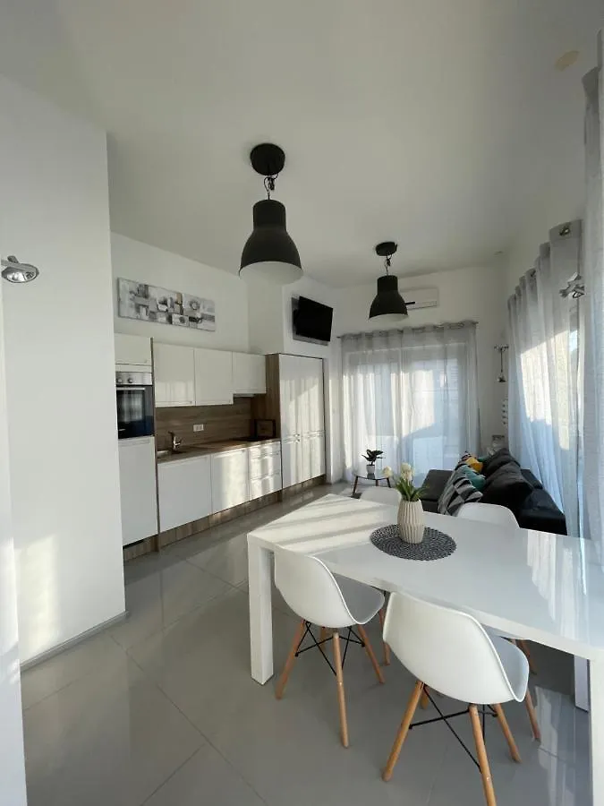Apartment Lounge Pula 0*,
